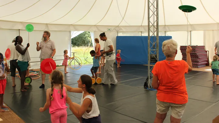 4-dagars workshop i Cirkusinspirerad ljud- och balanskonst för barn 4-6 år & vuxen – Katthammarsvik